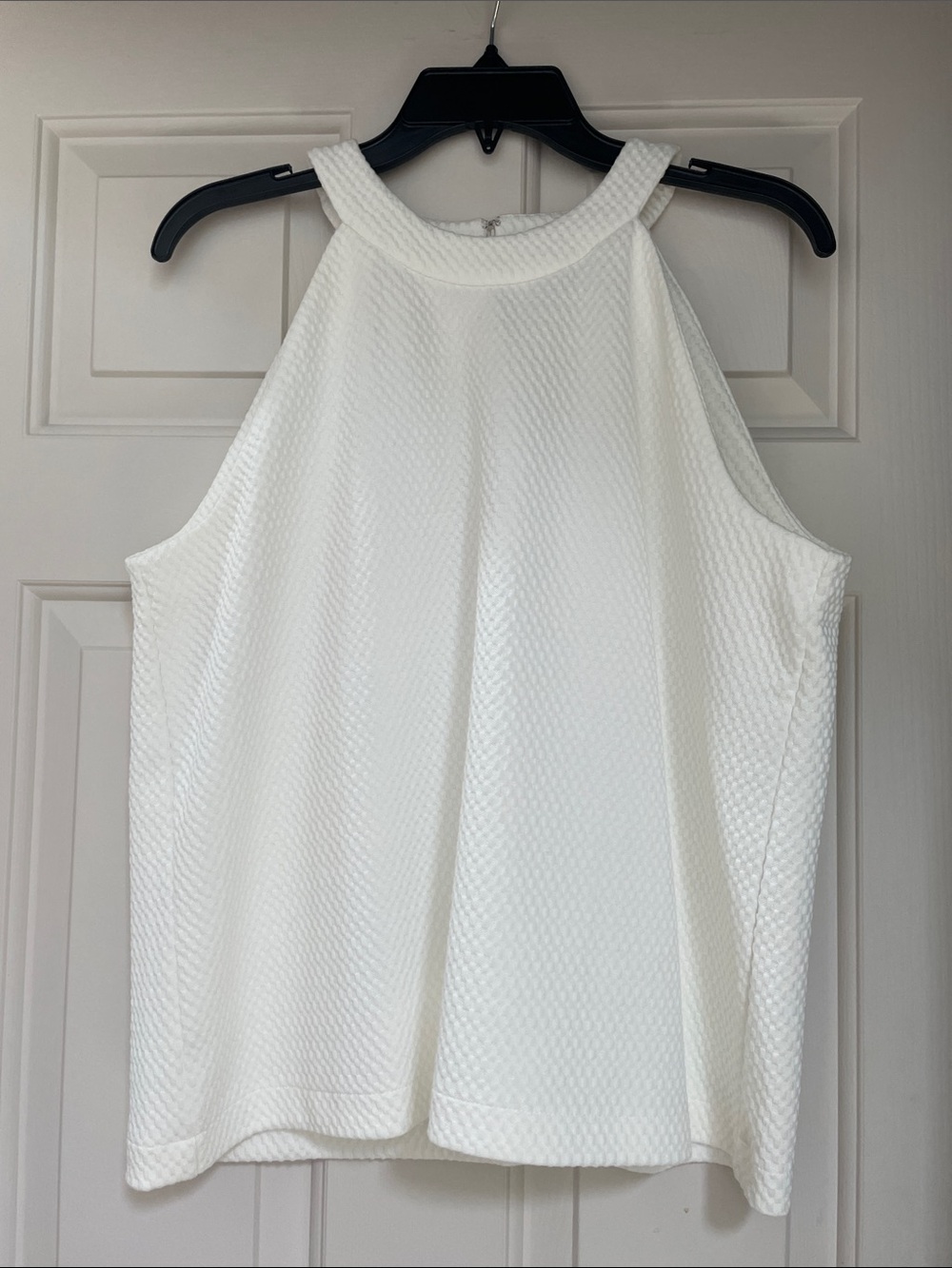 Ann Taylor White Textured Halter Tank Top
